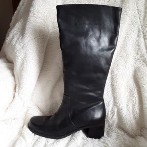 Black leather high boot naturalizer 7.5